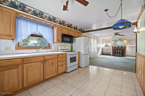 42925 Galaxy Dr, Elyria, OH 44035 photo 7