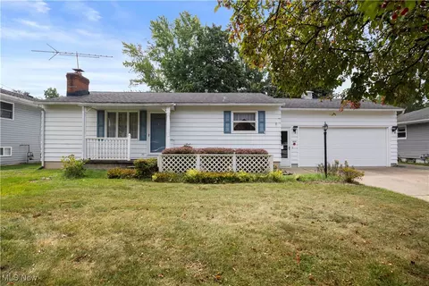 42925 Galaxy Dr, Elyria, OH 44035