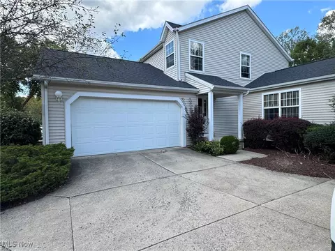 9281 Hickory Ridge Dr, Streetsboro, OH 44241