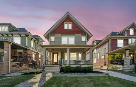 1484 Alameda Ave, Lakewood, OH 44107