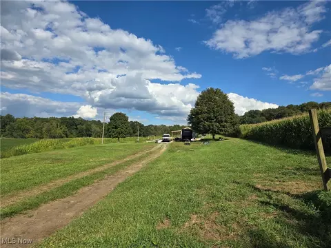 11631 Rankin Rd, Mount Perry, OH 43760