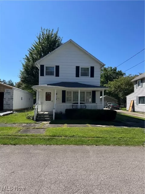 535 Blair St, Conneaut, OH 44030