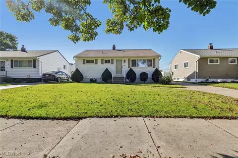 16051 Holland Rd, Brook Park, OH 44142