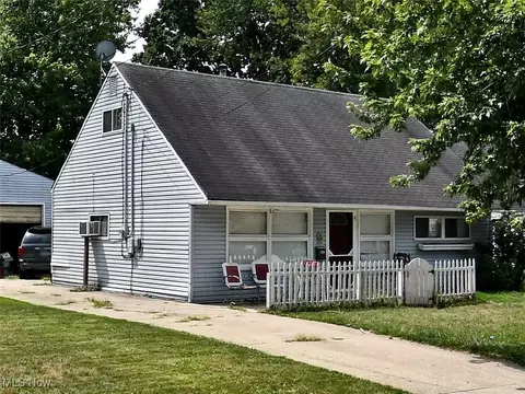 1435 Mckinley Ave, Niles, OH 44446