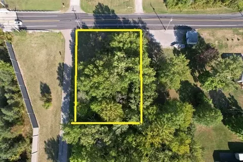 Ne River Road, Lake Milton, OH 44429