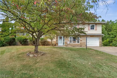 3475 Heckman St NW, Uniontown, OH 44685