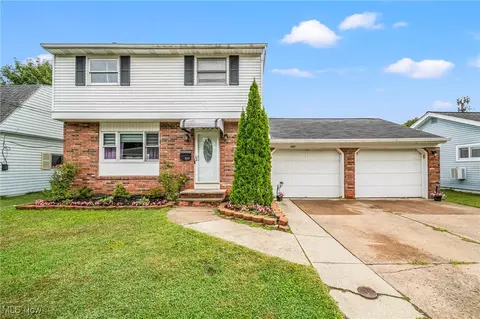 307 Shelton Blvd, Eastlake, OH 44095