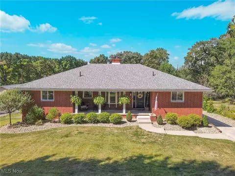 341 Starr Line Dr, Tallmadge, OH 44278