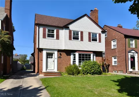 2464 Saybrook Rd, University Heights, OH 44118