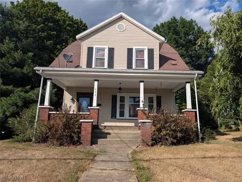 111 4th St SE, Carrollton, OH 44615