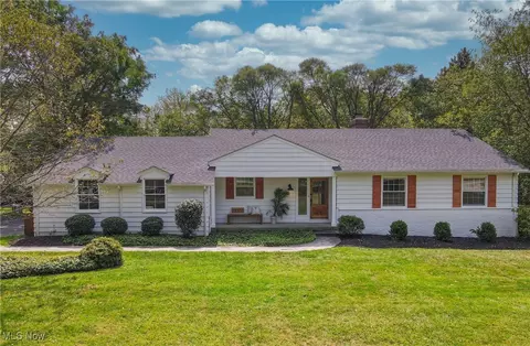 33300 Pinetree Rd, Pepper Pike, OH 44124