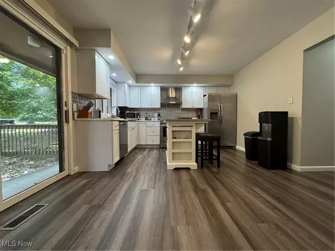 Kitchen - 4478 Devonshire Dr, Boardman, OH 44512 photo 1 of 3