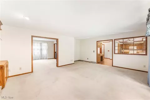 Living - 6457 Beckleigh Cir NW, Canton, OH 44708 photo 6 of 7