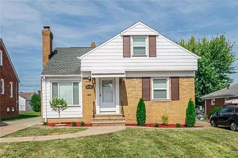10925 Thornton Ave, Garfield Heights, OH 44125