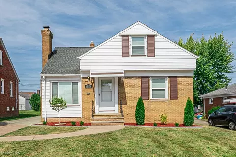 10925 Thornton Ave, Garfield Heights, OH 44125