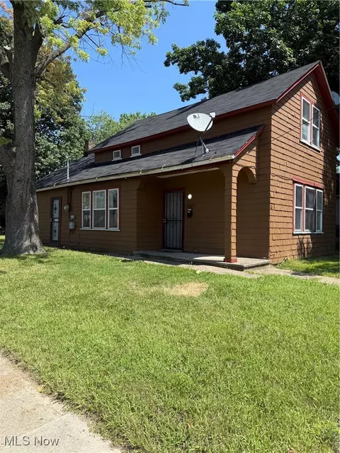 6603 Charter Ave, Cleveland, OH 44127