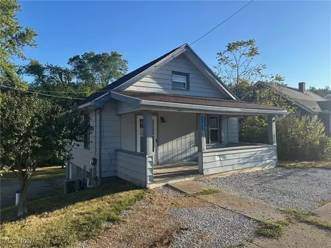 11021 Lincoln St SE, East Canton, OH 44730