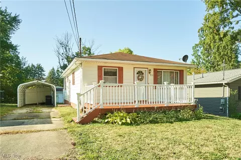 250 Evergreen St, Barberton, OH 44203