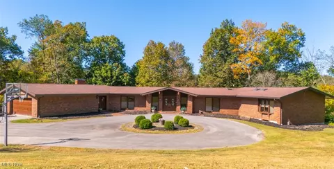 67210 Country Club Rd, Saint Clairsville, OH 43950