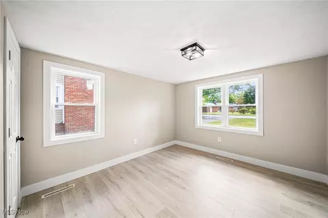 8341 Nowlen St, Mentor, OH 44060 photo 14