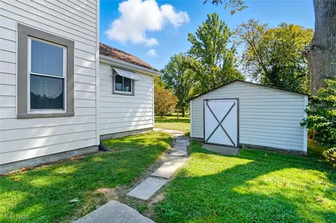 1026 E 16th St, Ashtabula, OH 44004 photo 26