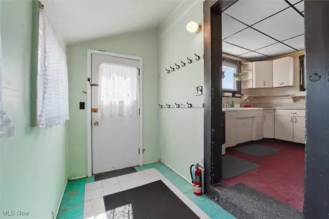 1026 E 16th St, Ashtabula, OH 44004 photo 4