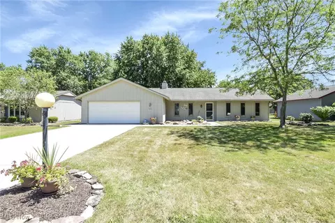 9741 Pebble Brook Ln, Strongsville, OH 44149