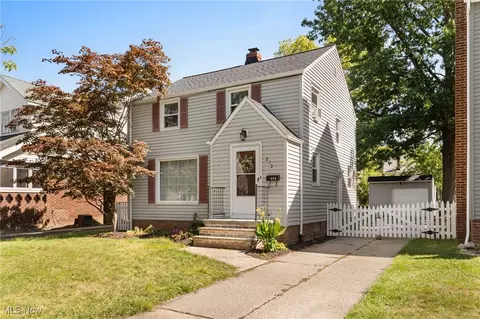 273 E 208th St, Euclid, OH 44123