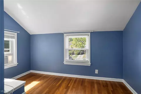 273 E 208th St, Euclid, OH 44123 photo 8