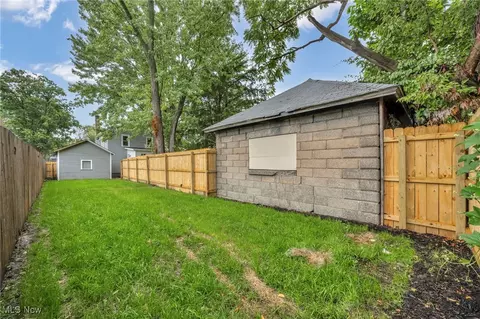 616 W 39th St, Ashtabula, OH 44004 photo 31
