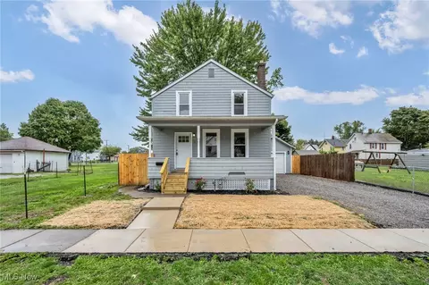 616 W 39th St, Ashtabula, OH 44004