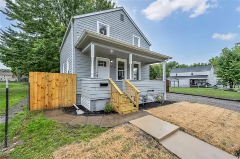 616 W 39th St, Ashtabula, OH 44004 photo 6
