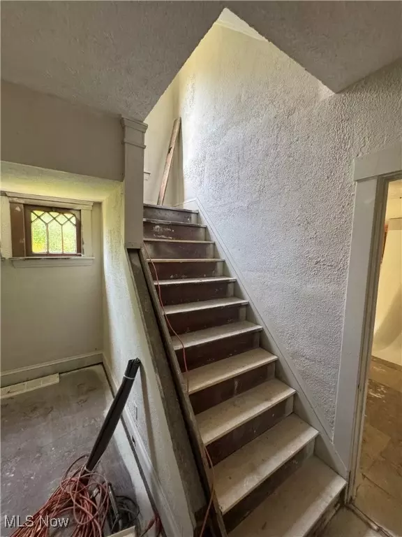 Entry Way - 512 Eddy Rd, Cleveland, OH 44108 photo 3 of 3