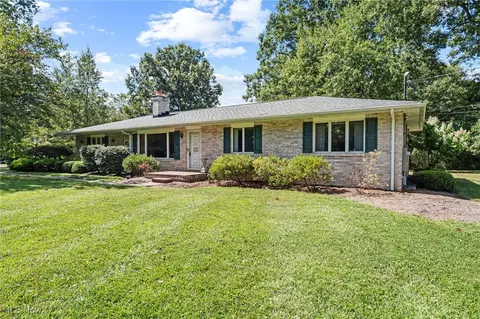 11030 12th St, North Benton, OH 44449