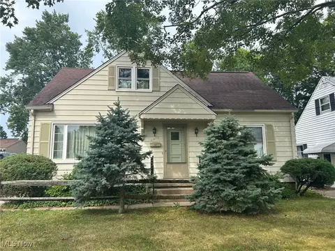2876 9th St, Cuyahoga Falls, OH 44221