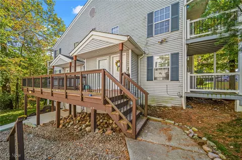 2302 Stoney Run Trl, Broadview Heights, OH 44147