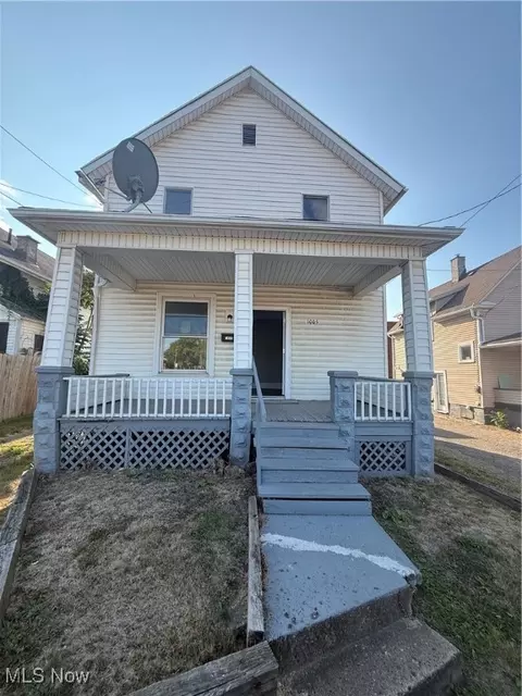 1005 Dewalt Ave NW, Canton, OH 44703