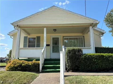 1153 Hall Ave, Zanesville, OH 43701