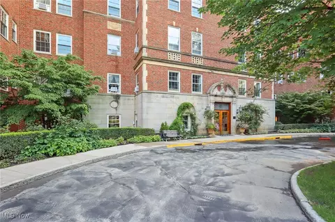 13415 Shaker Blvd #12S5, Cleveland, OH 44120