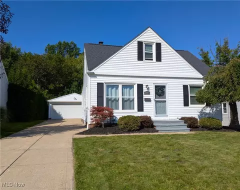 1146 Iroquois Ave, Mayfield Heights, OH 44124