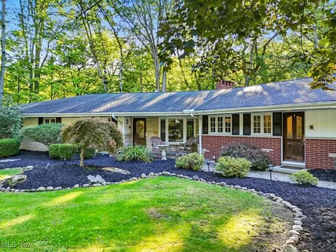 8304 Montello Rd, Independence, OH 44131 photo 4
