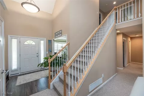 237 Kansas Ave, Elyria, OH 44035 photo 4