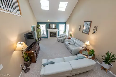 237 Kansas Ave, Elyria, OH 44035 photo 8