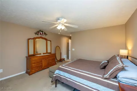 237 Kansas Ave, Elyria, OH 44035 photo 23
