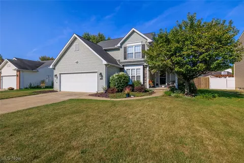237 Kansas Ave, Elyria, OH 44035 photo 2