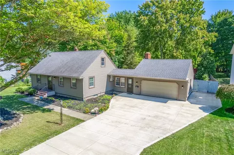 137 Armour Rd, Avon Lake, OH 44012