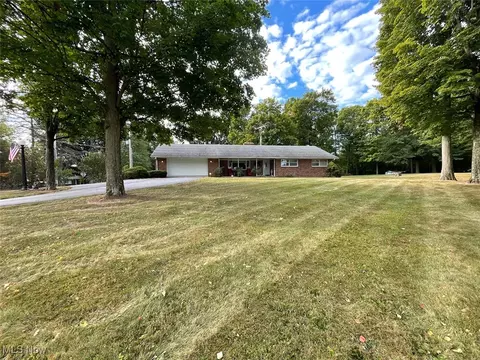 5990 Meese Rd NE, Louisville, OH 44641