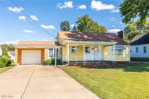 2923 21st St NW, Canton, OH 44708