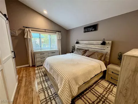 Bedroom - 637 Wamar Ln, Ashtabula, OH 44004 photo 3 of 4