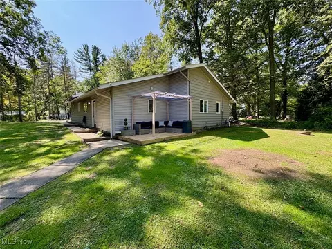 Exterior - 637 Wamar Ln, Ashtabula, OH 44004 photo 12 of 16